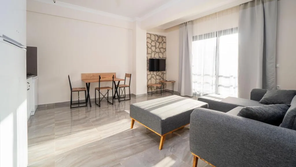 Daire-Tek Yatak Odalı,Kara Manzaralı,Balkonsuz