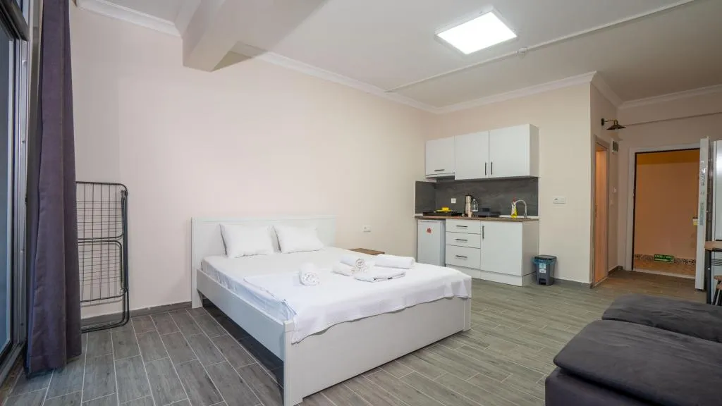 Studio,Bahçe Manzaralı