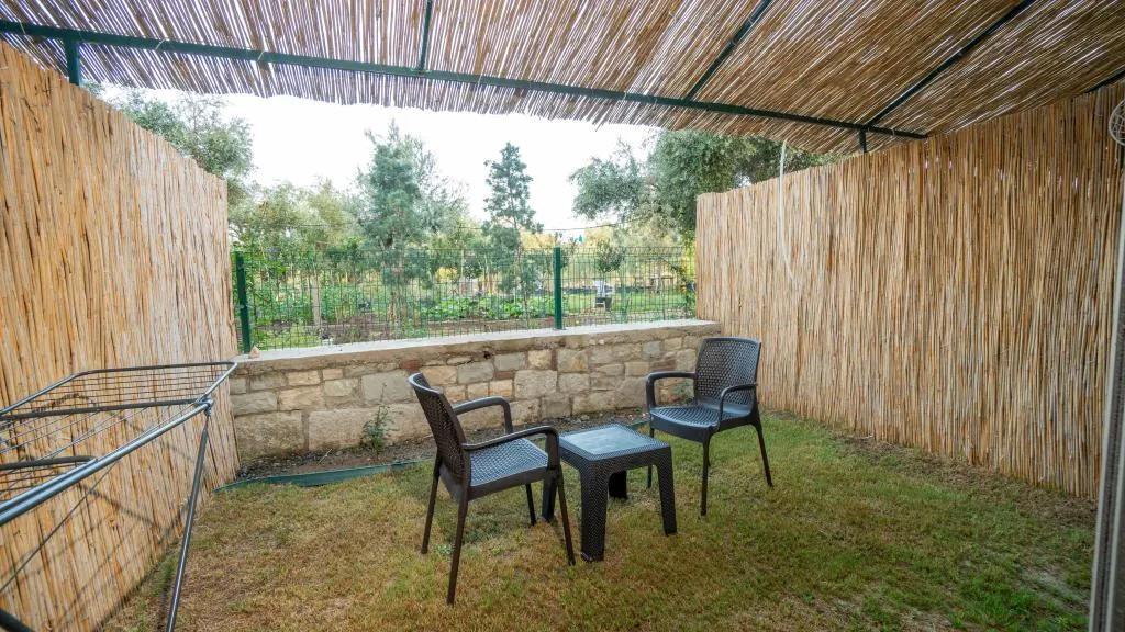 Studio,Bahçe Manzaralı