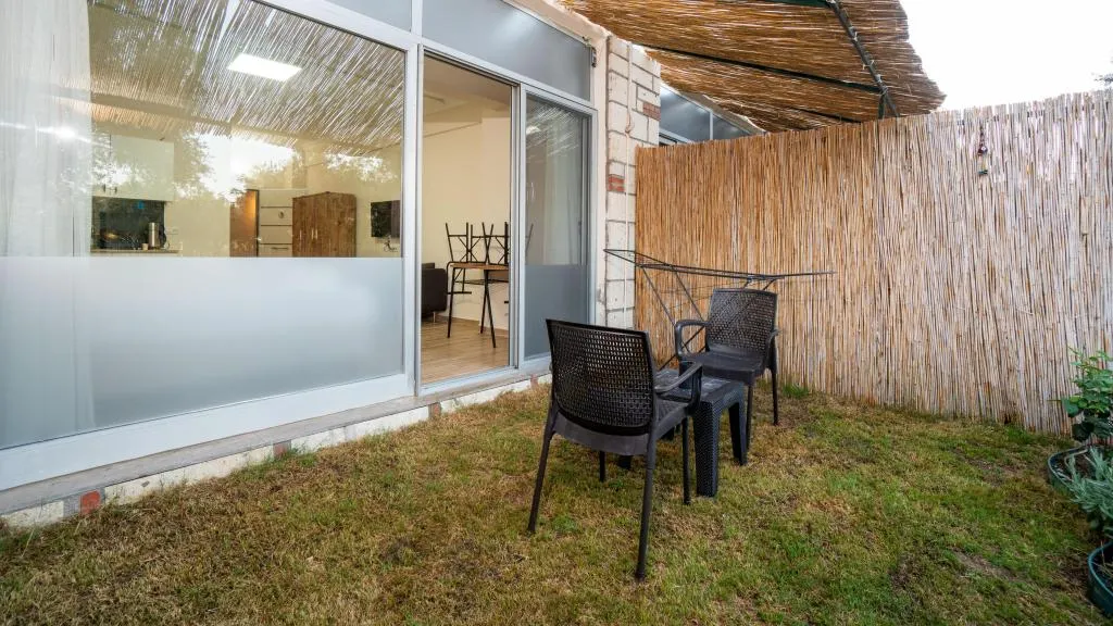 Studio,Bahçe Manzaralı