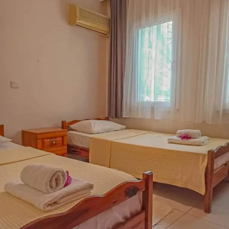 Suite,Havuz Manzaralı