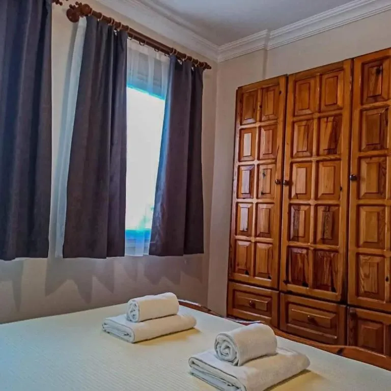 Suite,Havuz Manzaralı