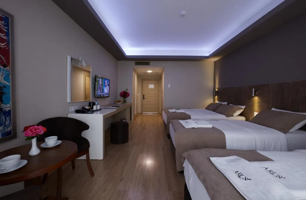 QUAD FAMILY ROOM