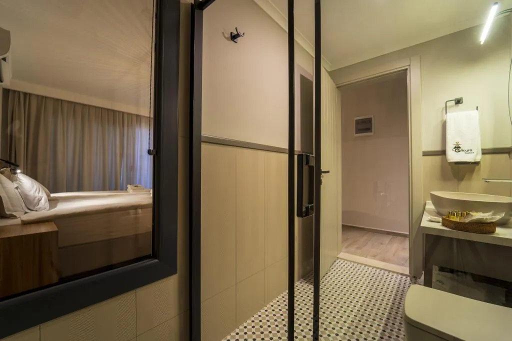 Comfort Oda,Deniz Manzaralı,Balkonlu