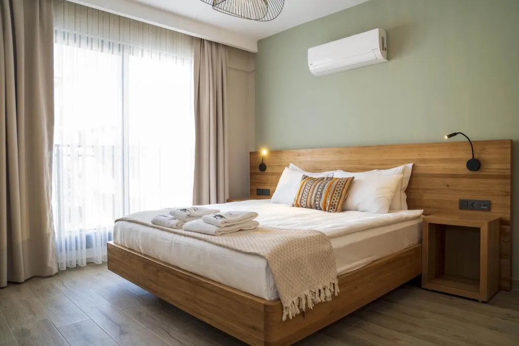 Standart Oda,Kısmi Deniz Manzaralı,Fransız Balkonlu