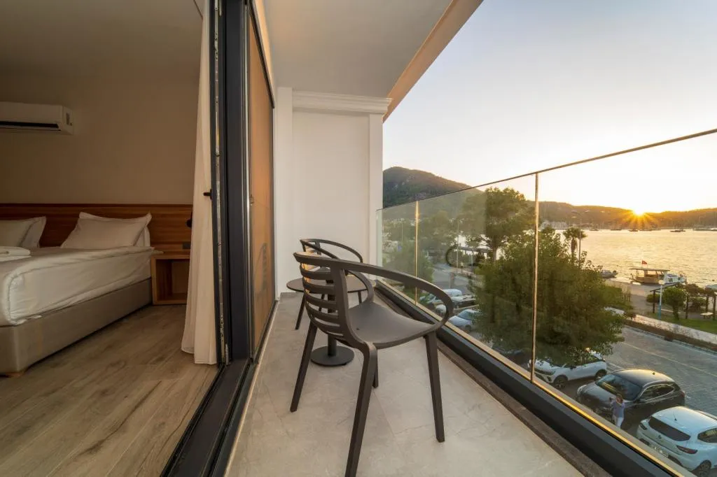 Standart Oda,Deniz Manzaralı,Balkonlu