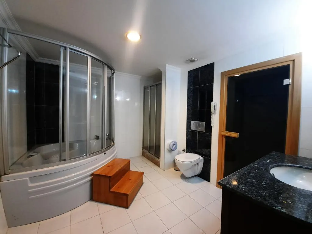King Suite