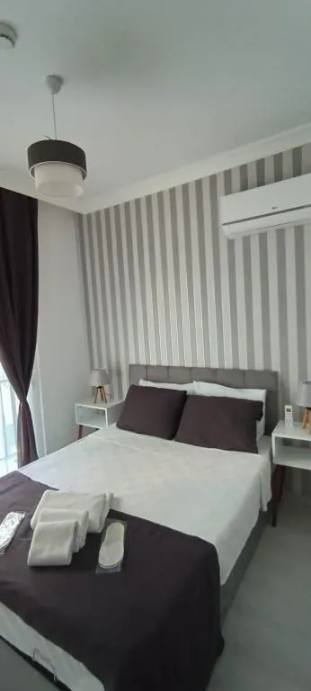 Senior Suit,Şehir Manzaralı,Fransız Balkonlu