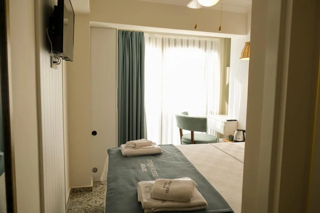 Standart Oda,Bahçe Manzaralı,Fransız Balkonlu
