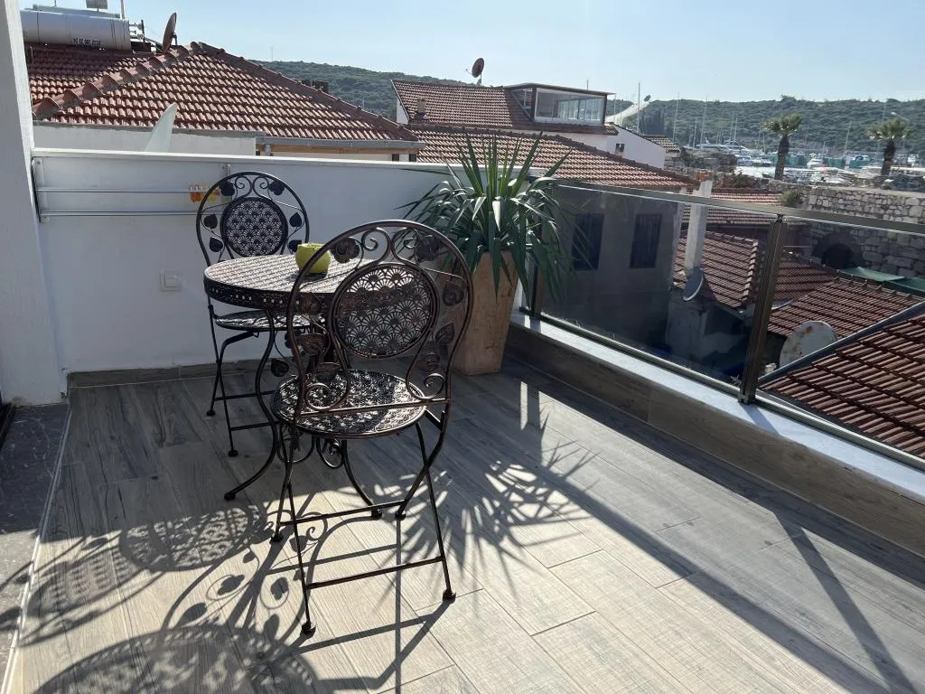 Standart Oda,Deniz Manzaralı,Jakuzili ve Teraslı