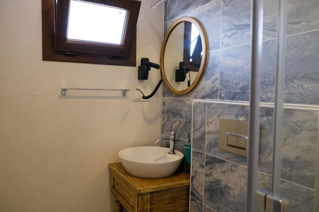 Standart Oda,Deniz Manzaralı,Jakuzili ve Teraslı