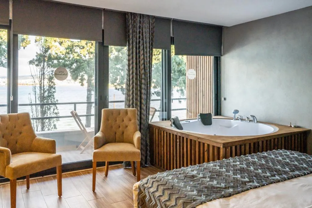 Deluxe Jakuzili Suite,Deniz Manzaralı,Jakuzili