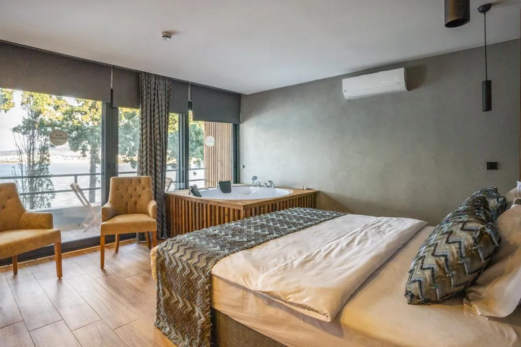 Deluxe Jakuzili Suite,Deniz Manzaralı,Jakuzili