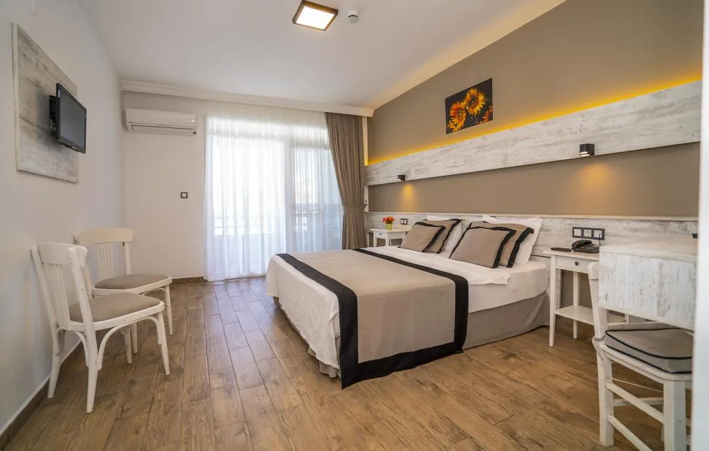 Standart Oda,Deniz Manzaralı,Balkonlu