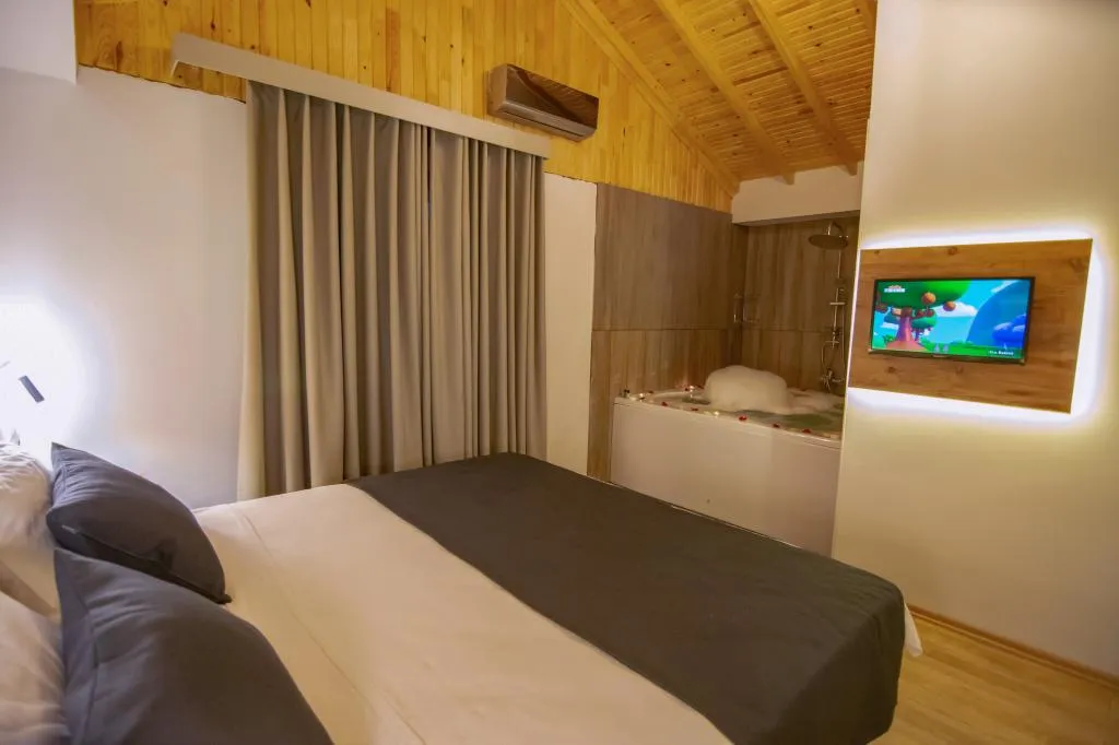 Suite Bungalow,Havuz Manzaralı,Klimalı