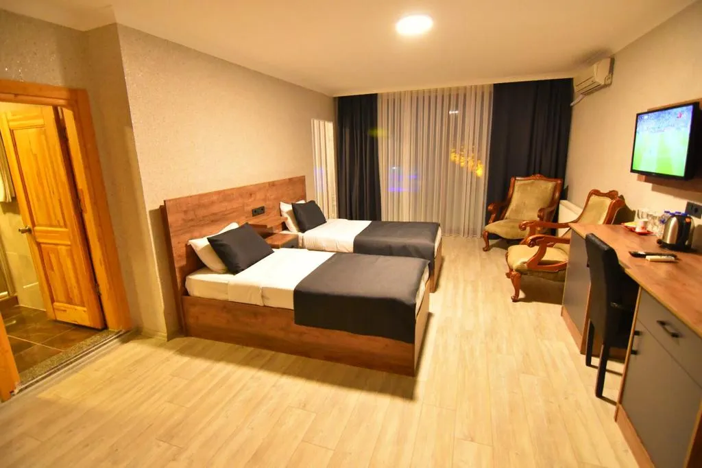 Bungalow 1+1 Oda,Havuz Manzaralı,Klimalı