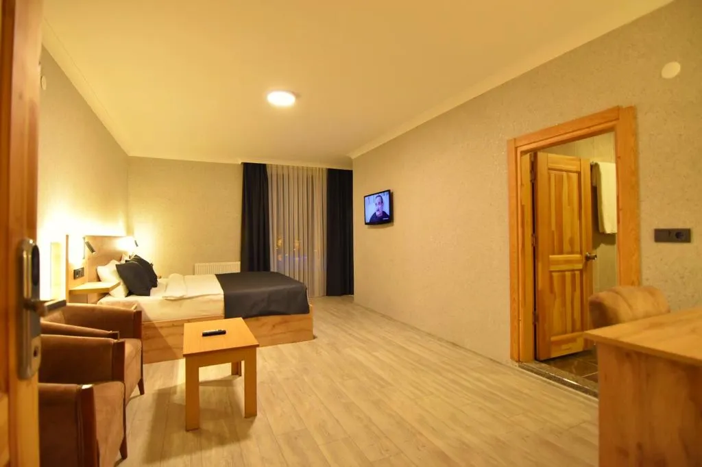 Bungalow 1+1 Oda,Havuz Manzaralı,Klimalı