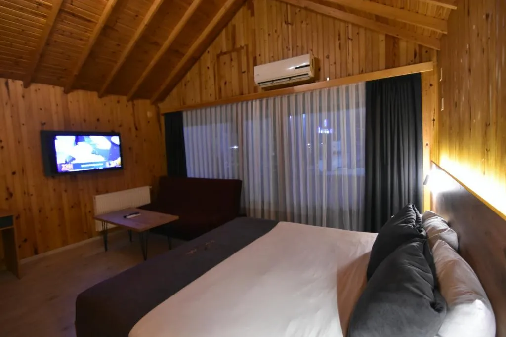 Bungalow,Havuz veya Bahçe Manzaralı,Balkonlu