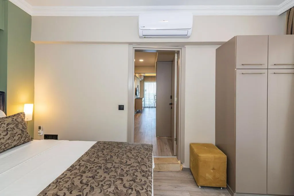 Sea Breeze Suite
