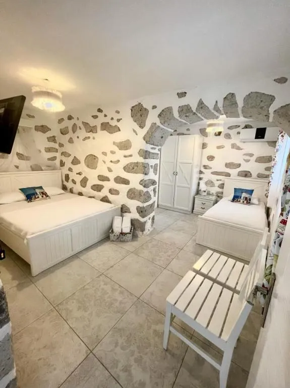 Aile Suiti,Sokak Manzaralı
