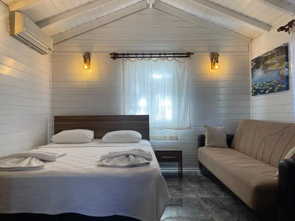 Bungalow 3 Kişilik Oda,Bahçe Manzaralı