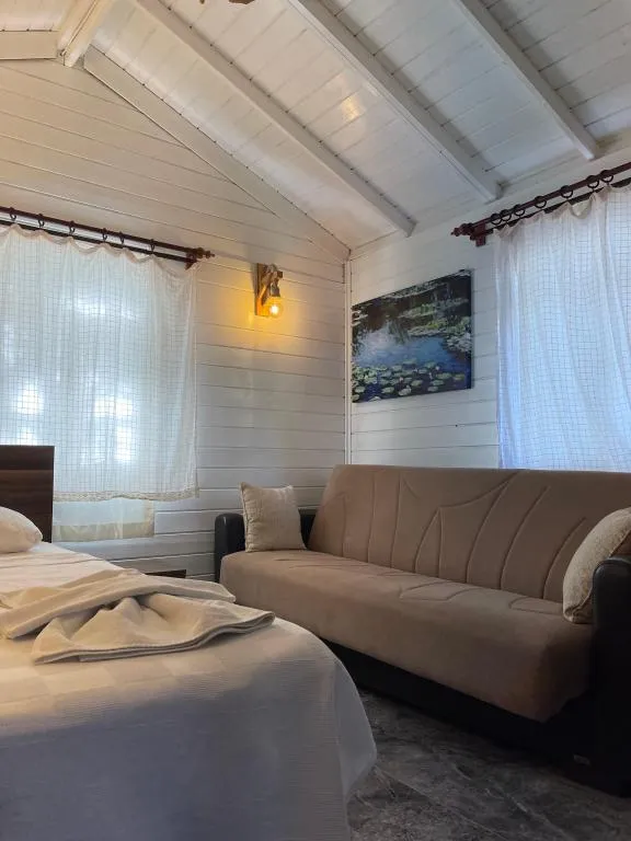 Bungalow 3 Kişilik Oda,Bahçe Manzaralı