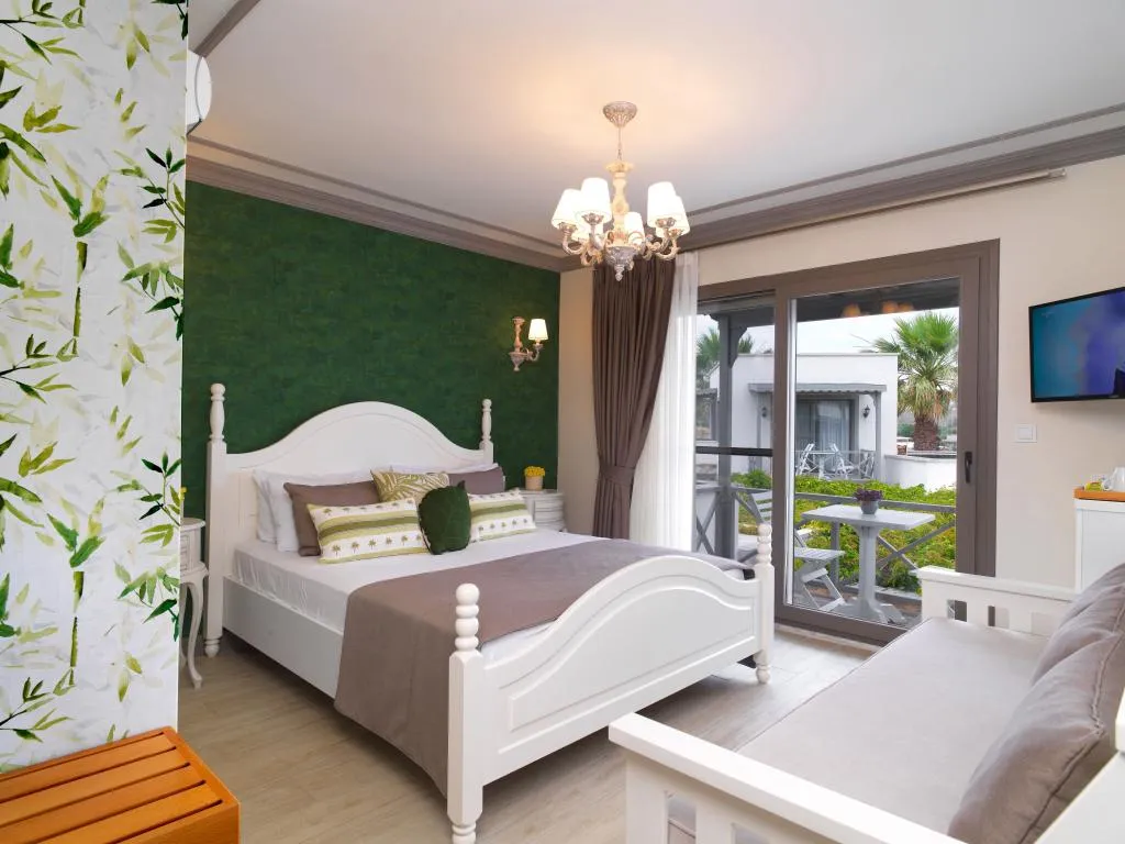 Geniş Standart Oda,Bahçe Manzaralı,Balkonlu