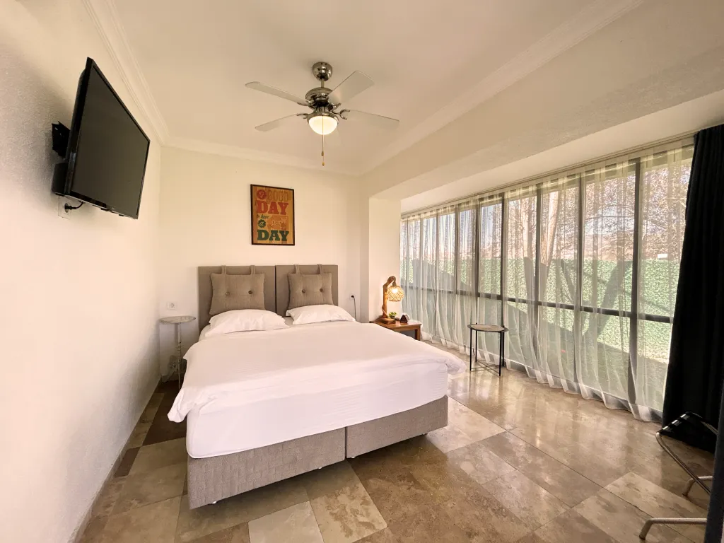 Bahçe Katı Standart Oda,Bahçe Manzaralı,Balkonlu