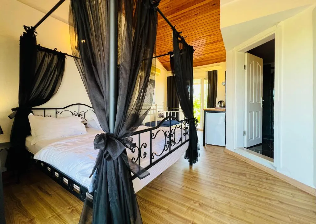 Standart Oda,Bahçe Manzaralı,Balkonlu