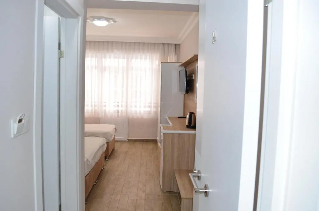 Junior Suite,Kara veya Kısmi Deniz Manzaralı,Balkonlu