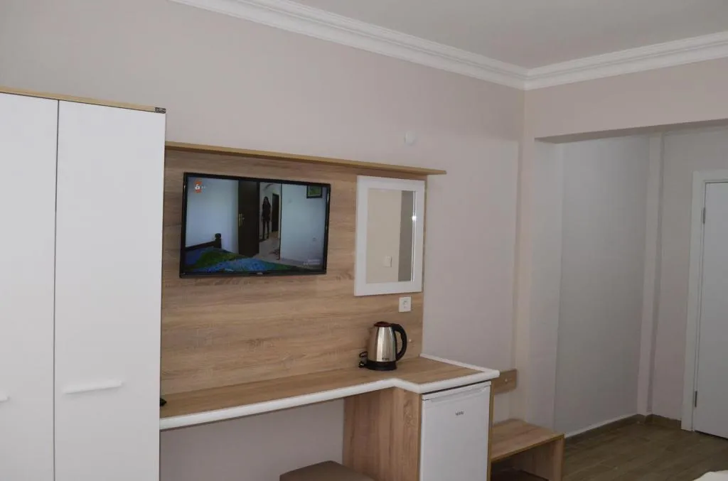 Junior Suite,Kara veya Kısmi Deniz Manzaralı,Balkonlu