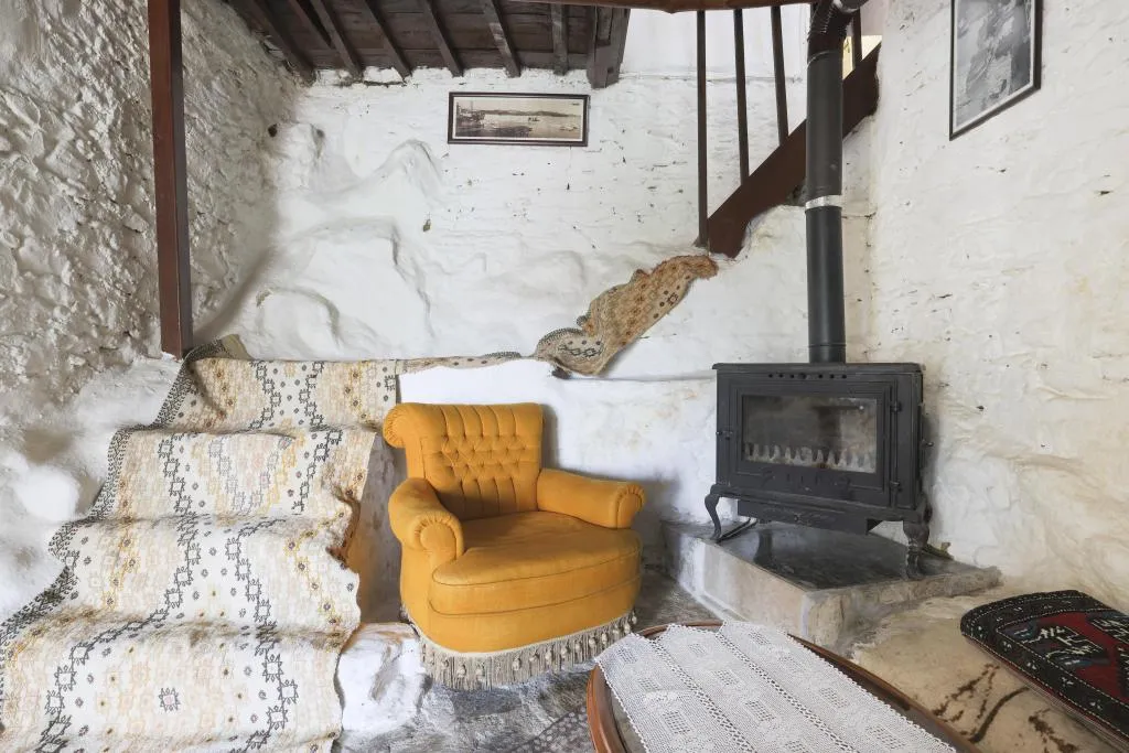 House,Simge Yapı Manzaralı,Şömineli Soba