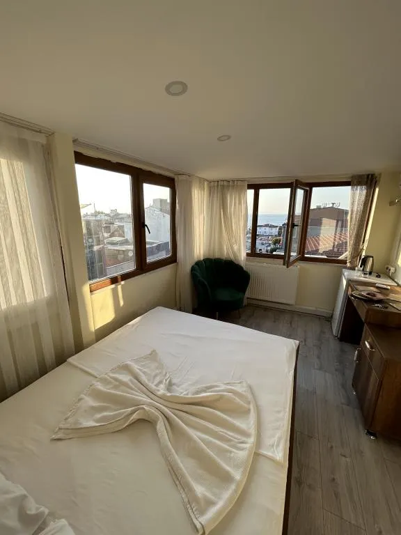 Deluxe Suit 1+1 Oda,Deniz Manzaralı,Klimalı