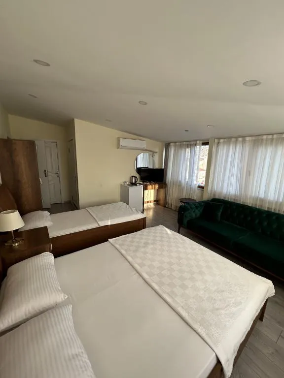 Adjoining Deluxe Family Room,Deniz ve Şehir Manzaralı,Klimalı