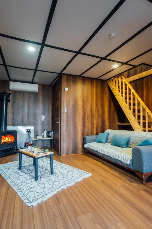 Göl Manzaralı Suit Bungalov