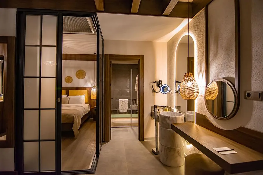 Deluxe Jakuzili Suite,Dere Manzaralı,Şömineli ve Jakuzili