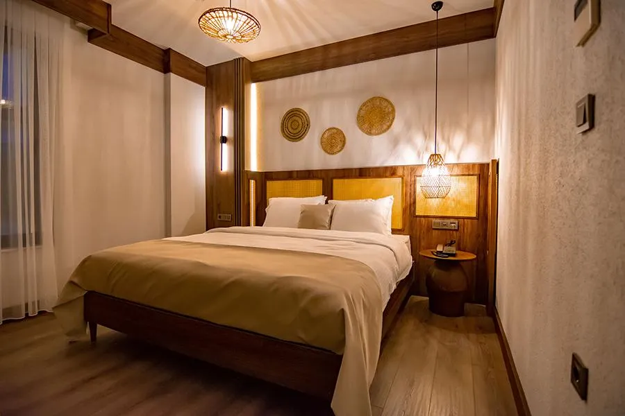 Deluxe Jakuzili Suite,Dere Manzaralı,Şömineli ve Jakuzili