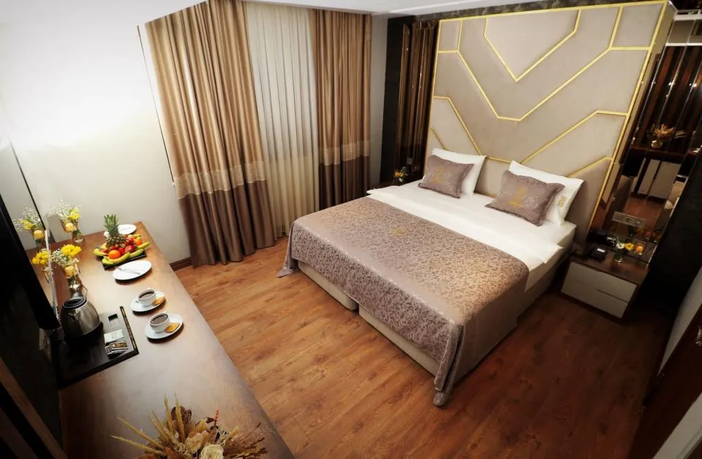 Suite,Dağ Manzaralı