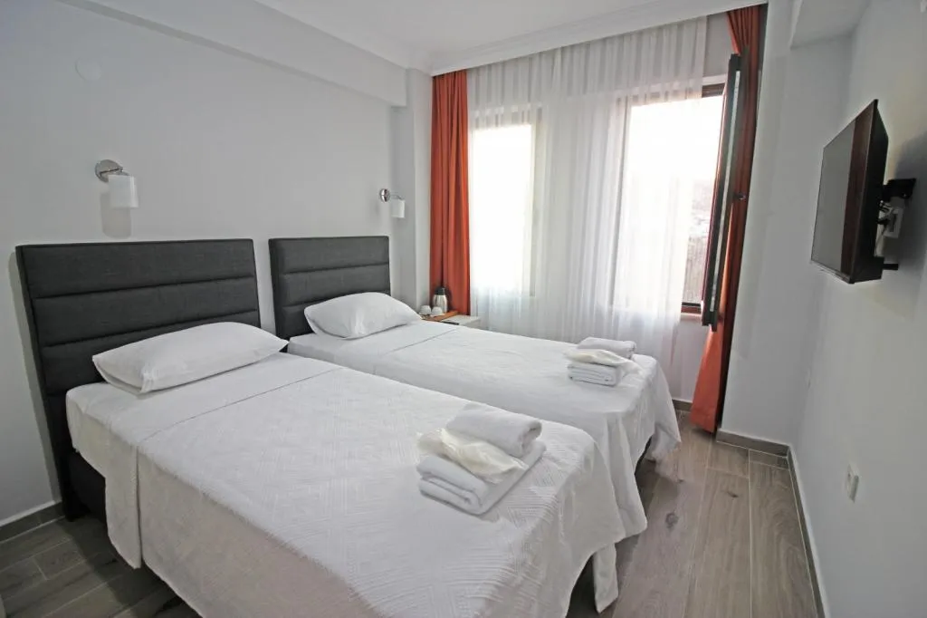 Standart Twin Kısmi Deniz Manzaralı Oda