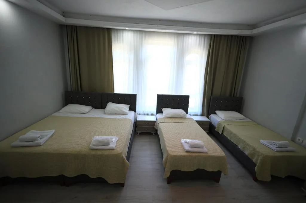 Aile Odası,Bahçe Manzaralı,Balkonlu