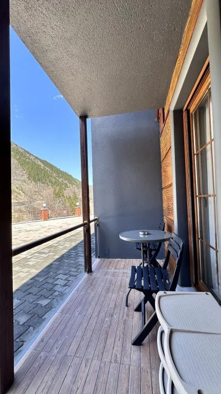 Dubles,Dağ Manzaralı,Balkonlu