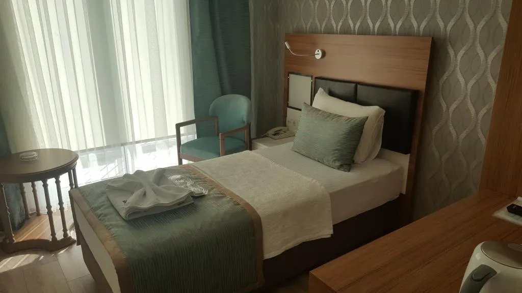Tek Kişilik,Şehir Manzaralı