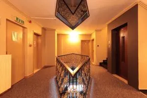 LoyalCity Hotel