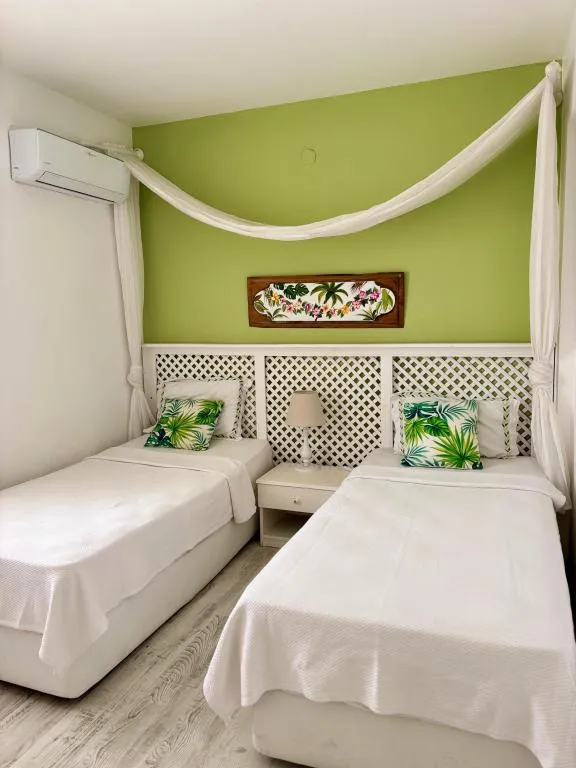 Deluxe Oda-Balkonlu,Bahçe Manzaralı,Balkonlu