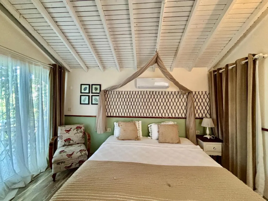 Deluxe Oda-Balkonlu,Bahçe Manzaralı,Balkonlu