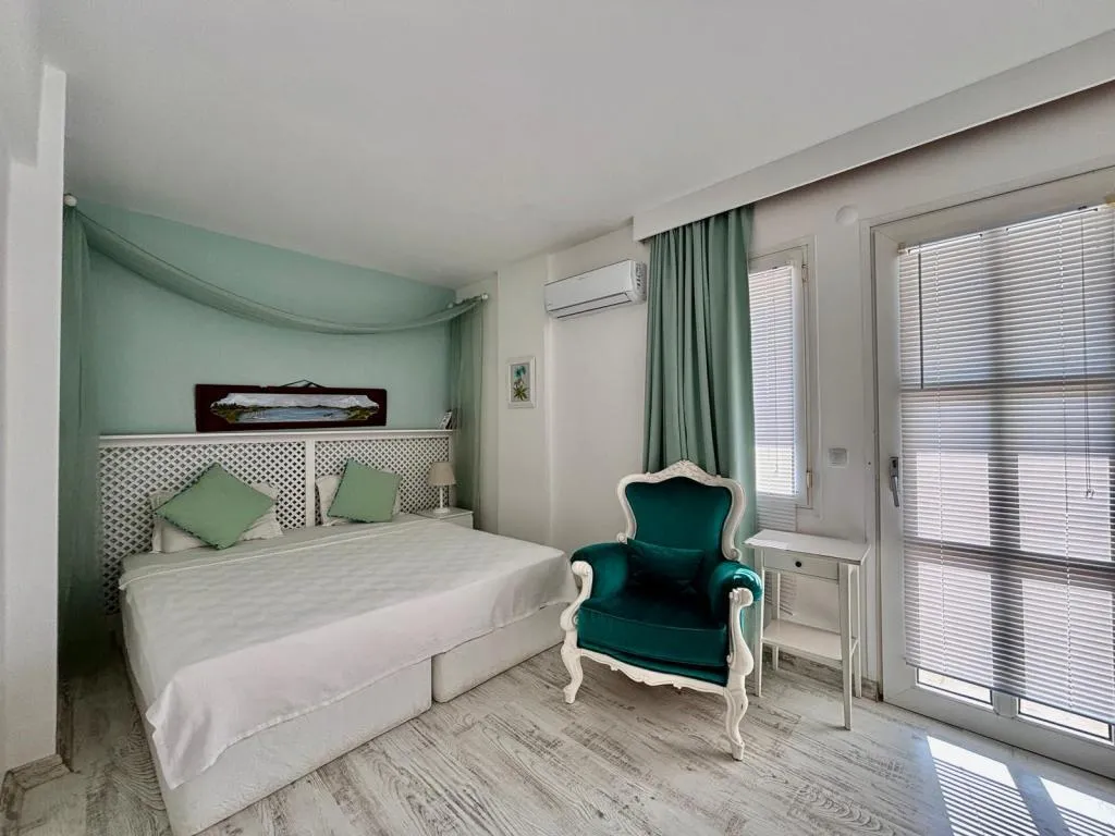 Deluxe Oda-Balkonlu,Bahçe Manzaralı,Balkonlu