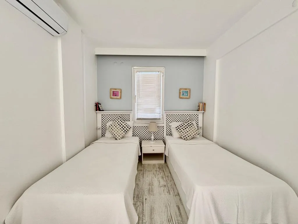 Deluxe Oda-Balkonlu,Bahçe Manzaralı,Balkonlu