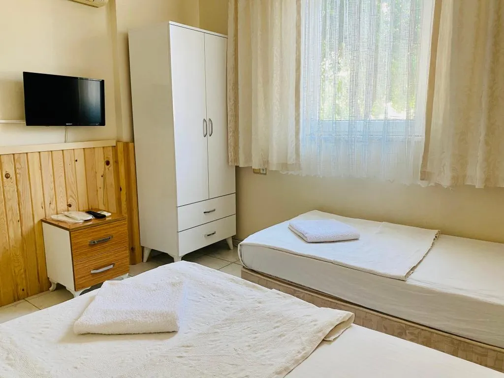 İki Tek Yataklı Oda