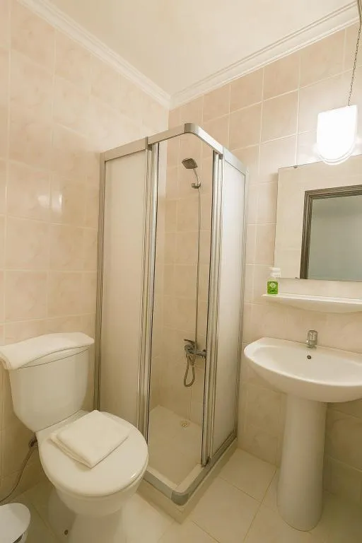 Triple,Şehir Manzaralı