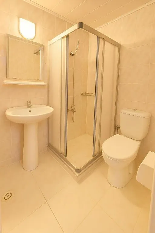 Triple,Şehir Manzaralı